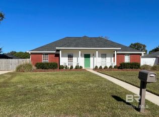 215 Driftwood Ave, Fairhope, AL 36532