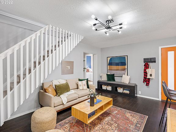 4th image of 4212 SE Boardman Ave