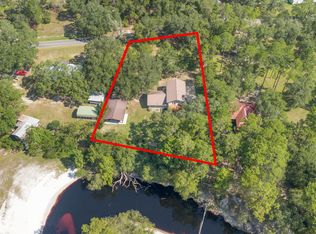 323 Saint Marys River Bluff Rd, Saint George, GA 31562