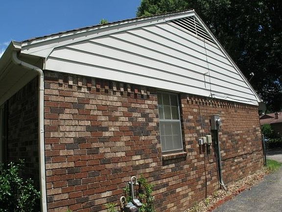 3rd image of 3108 Kemper Dr