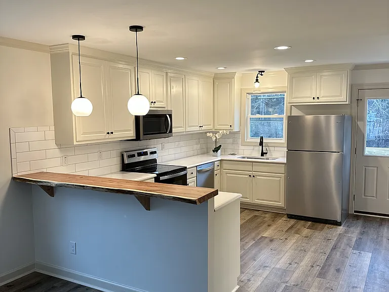 177 N Clarendon Dr — Photo 9
