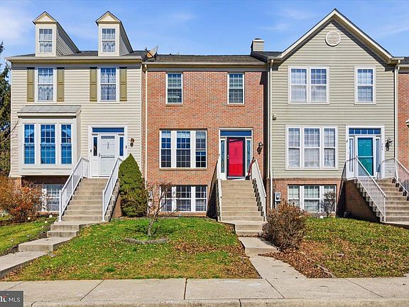 2nd image of 202 Heritage Ct