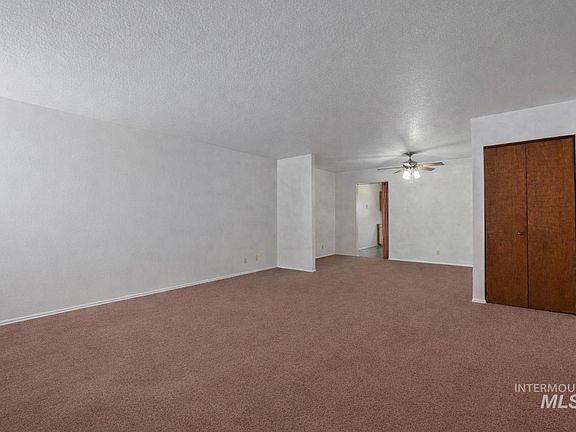 2nd image of 222 Avenida Del Rio Dr