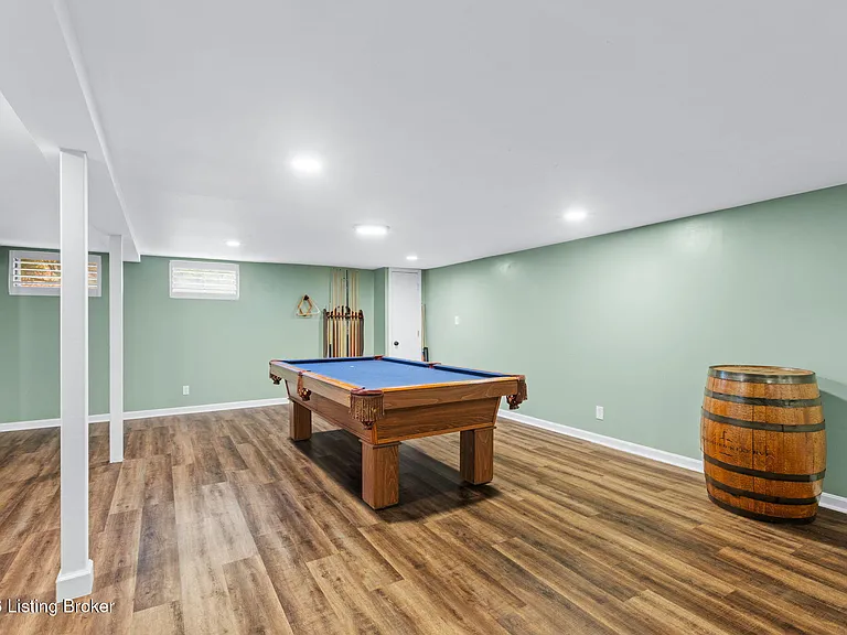 519 Leyton Ave — Photo 30