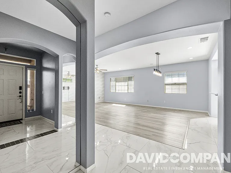 9105 Calvin Way — Photo 7