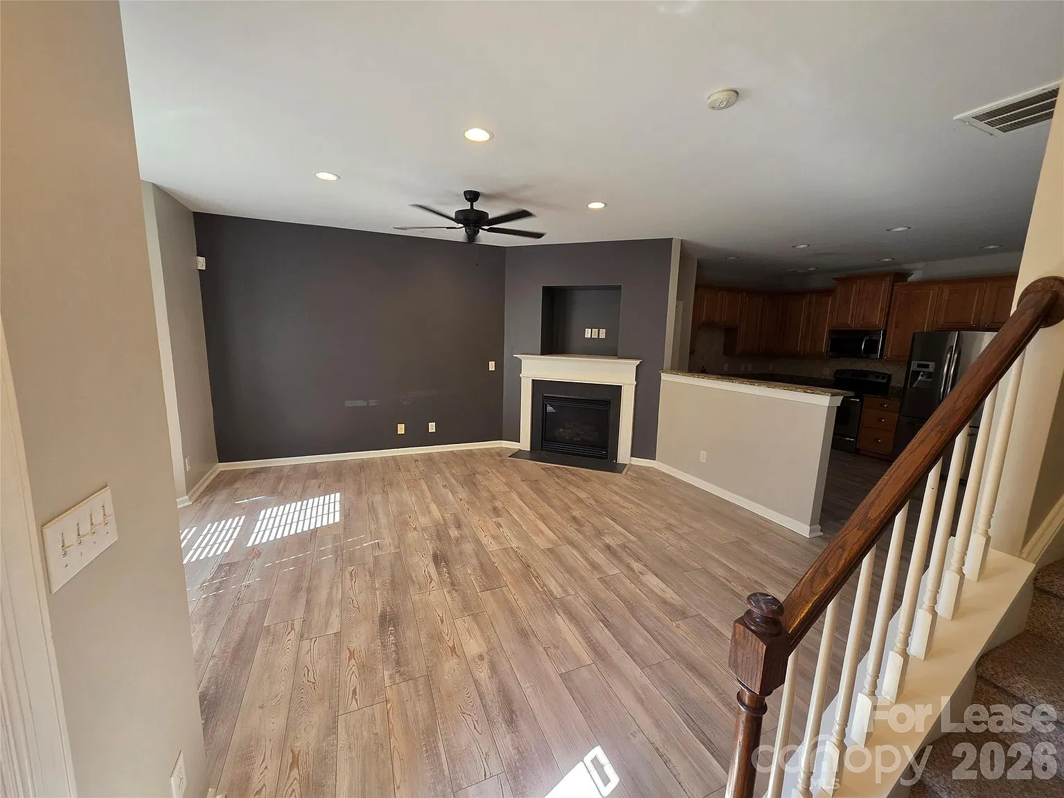 3 bed, 2.5 bath, 1758 sqft, $1,995 — Photo 4