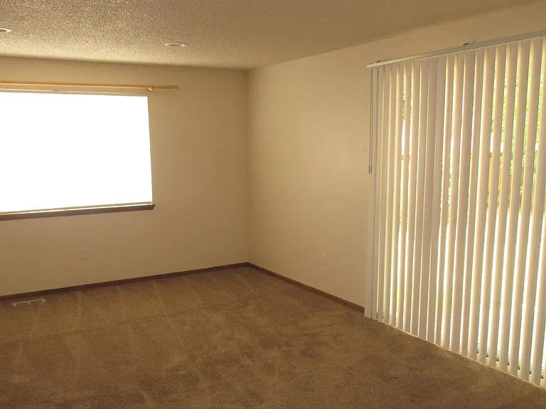 10621 140th Street Ct E — Photo 11