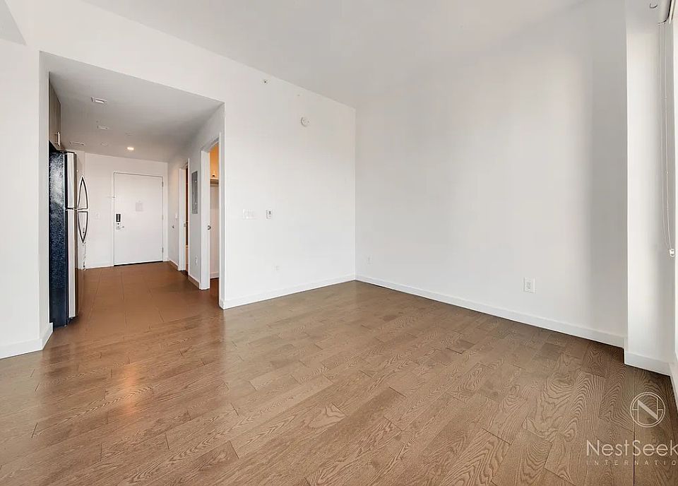 1st image of 11-39 49th Ave #713