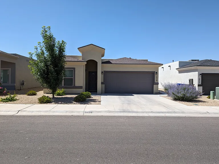 Welcome to your new 3 bed/2 bath, pet friendly home!
