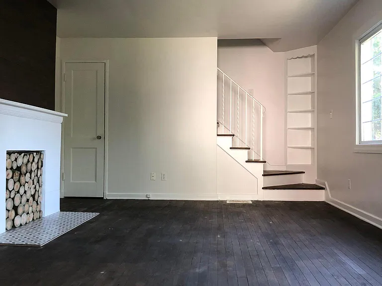 1890 Riverside Dr — Photo 24