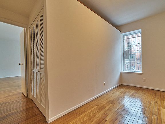 3rd image of 320 E 92nd St APT 4FC