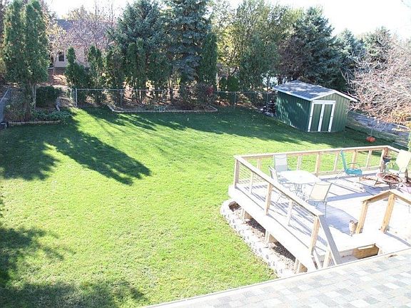 3rd image of 4620 Linden Dr