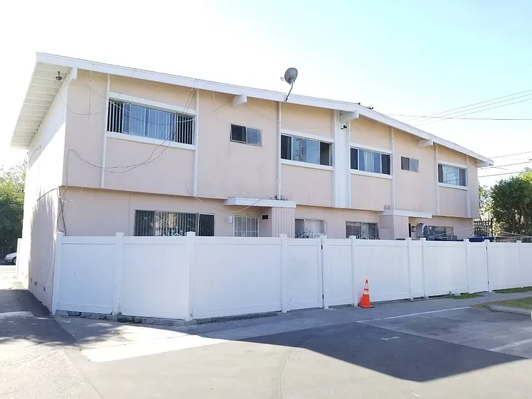 10825 Klingerman St #4 — Photo 14