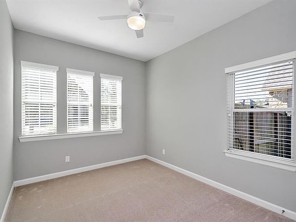 5th image of 802 Suncatcher Cir