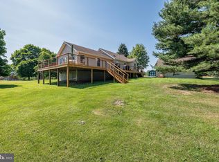 3564 Highland Ridge Rd, Berkeley Springs, WV 25411