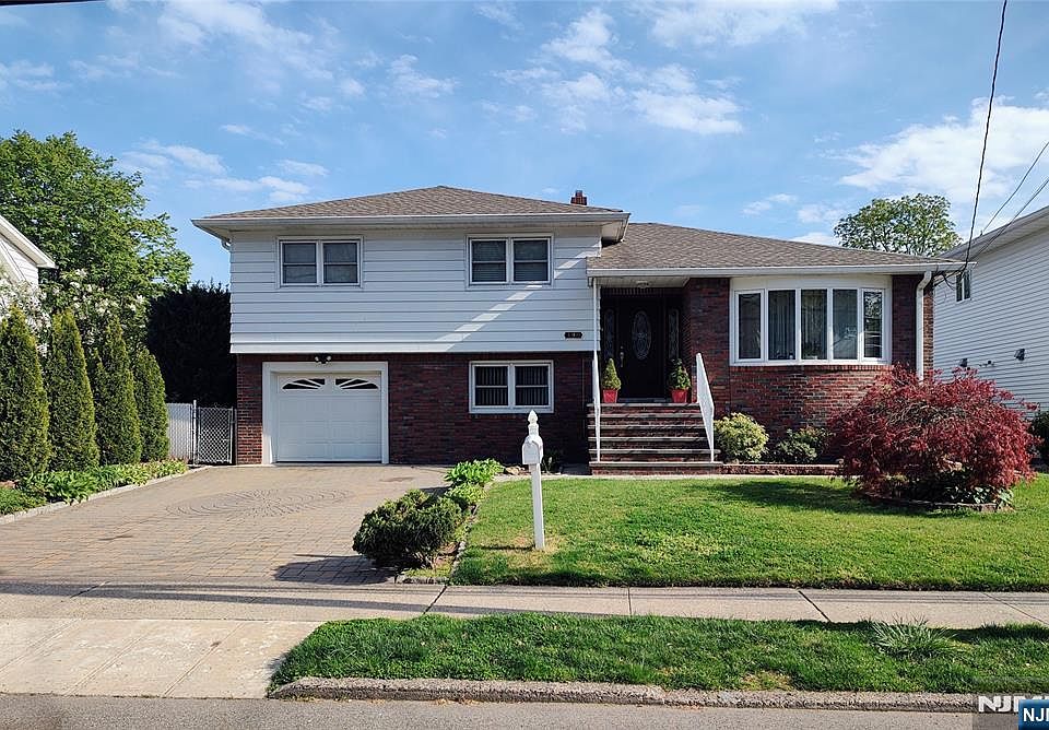 1st image of 190 Martha Ave