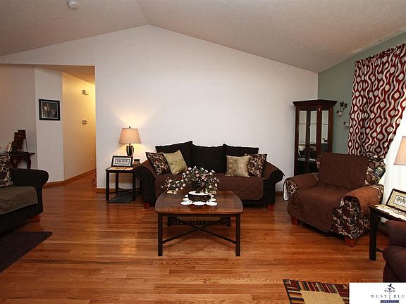 3rd image of 2540 NW 53rd St
