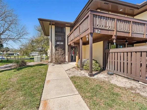 42 CLUB HOUSE DRIVE #101, PALM COAST, FL 32137