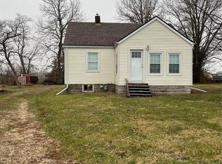 7620 Montclaire Ave, Brighton, IL 62012