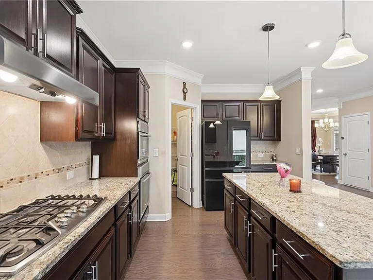 4470 Skylark Ln — Photo 17