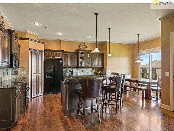 4th image of 9409 W 158th St