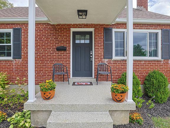 3rd image of 7516 Cella Dr