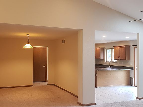 3rd image of 1020 Wils Woods