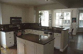 4th image of 10024 Nadine Ave