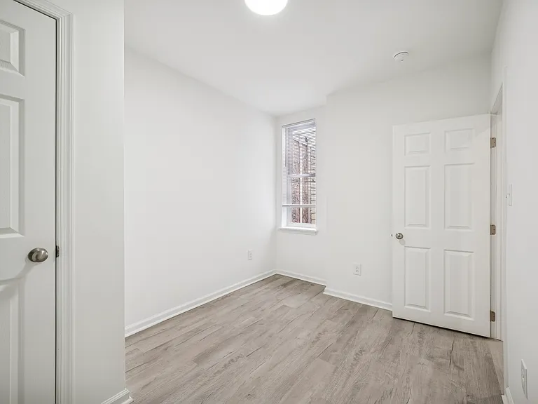 2846 N Stillman St — Photo 9