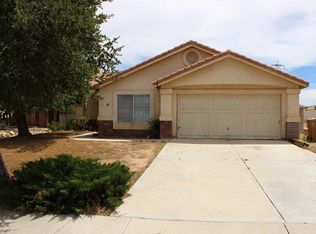 14643 Farmington St, Hesperia, CA 92345