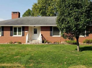 505 N Stewart St, Geneseo, IL 61254