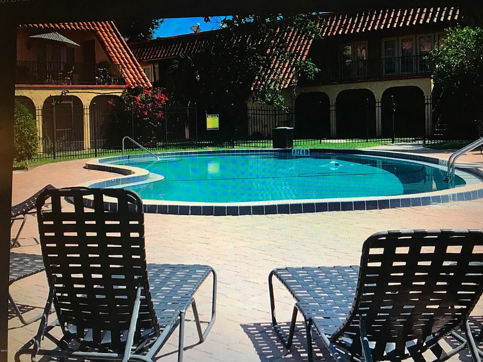 1st image of 6663 LA MIRADA Drive W #4