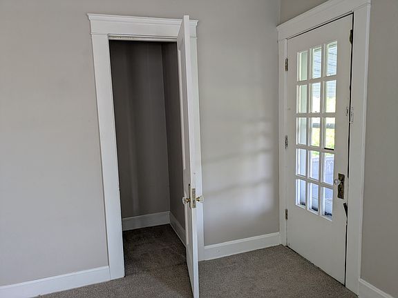 4th image of 1658 Woodward Ave #Up