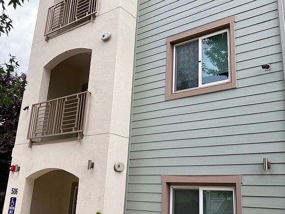 4th image of 506-508 B St #5