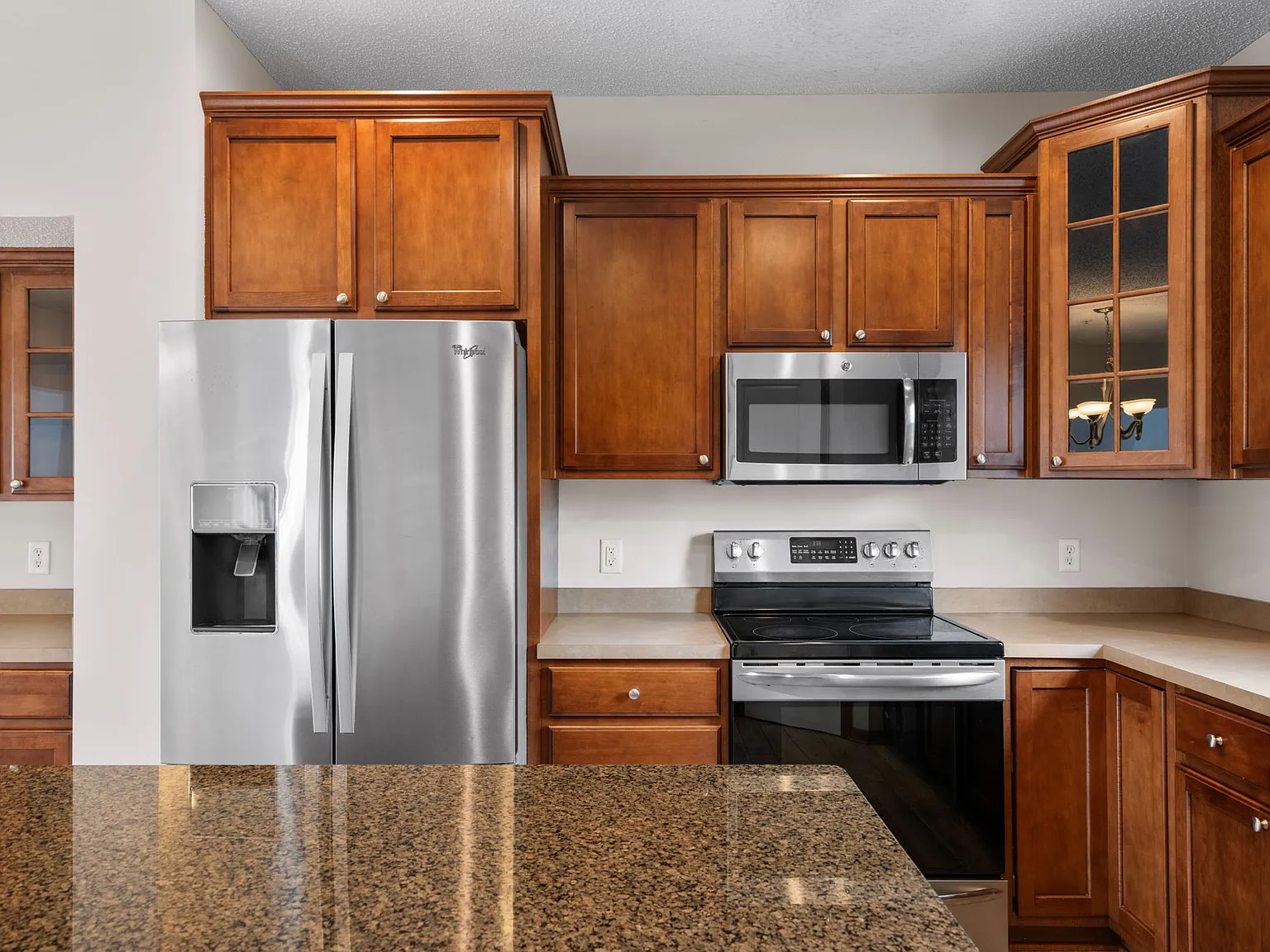 3 bed, 1969 sqft, $2,495 — Photo 4
