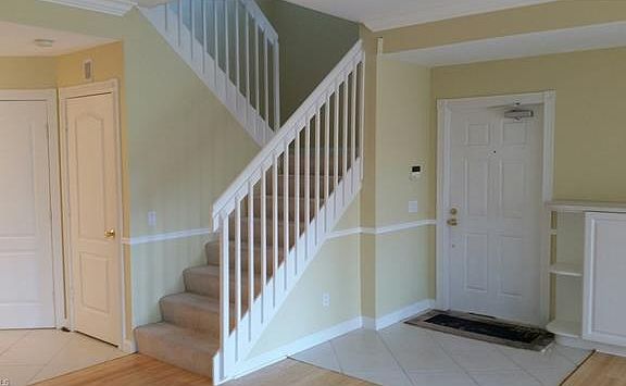 4th image of 5397 Cove Cir #117