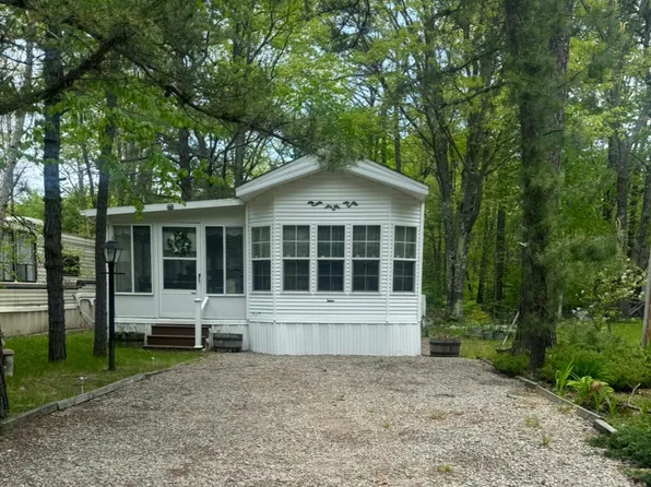 1 Robinson Way #174, Kennebunk, ME 04043