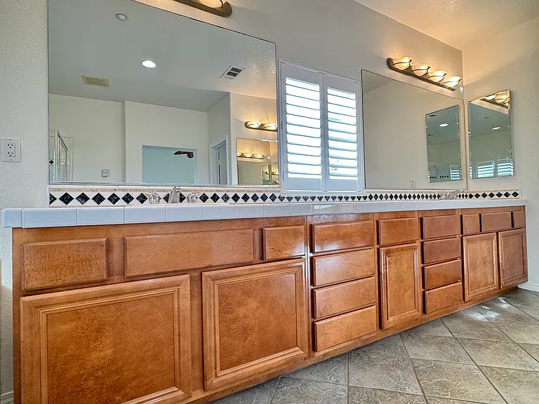 1331 Bayside Cir — Photo 74
