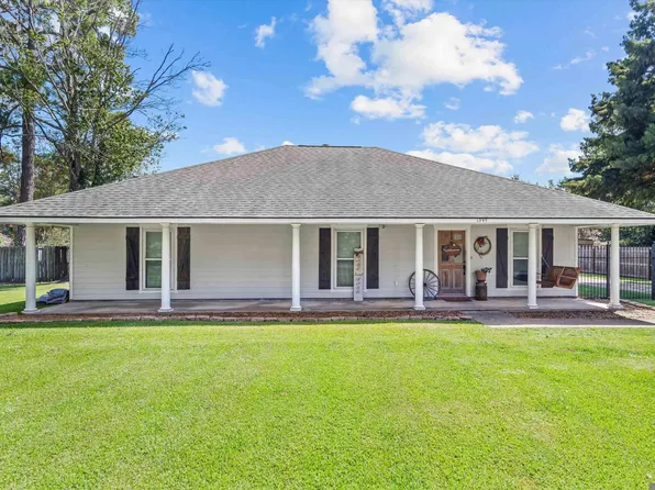 1540 Rollins Rd, Zachary, LA 70791