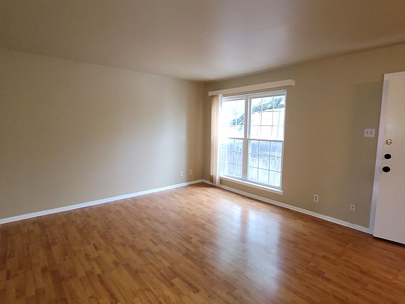 4th image of 8702 Village Dr #1201