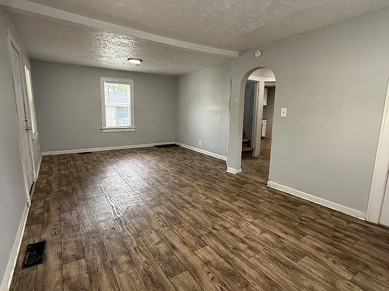 3502 Brouse Ave — Photo 3