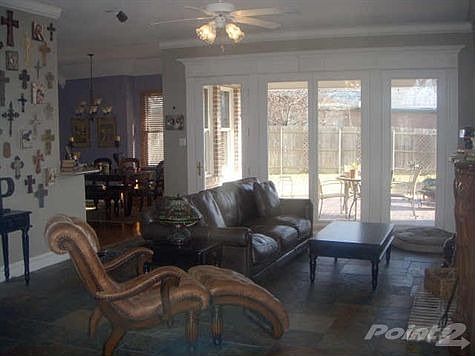 5th image of 2600 Briargrove Dr