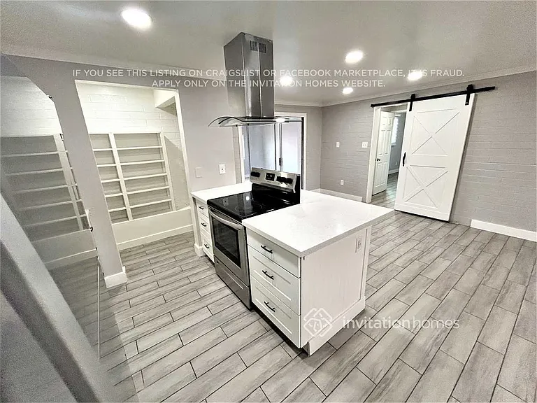 4309 N 72nd Ln — Photo 6