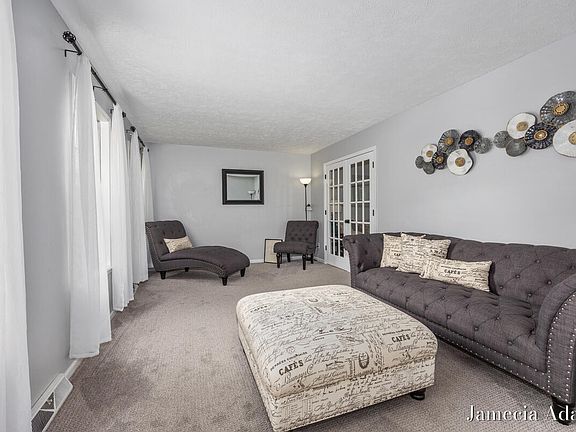 5th image of 5204 Discovery Dr SE