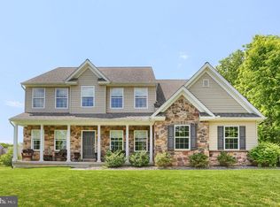 21 Foxwood Blvd, Mechanicsburg, PA 17050