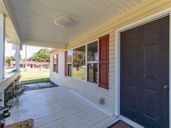 4th image of 247 E Lakeview Dr
