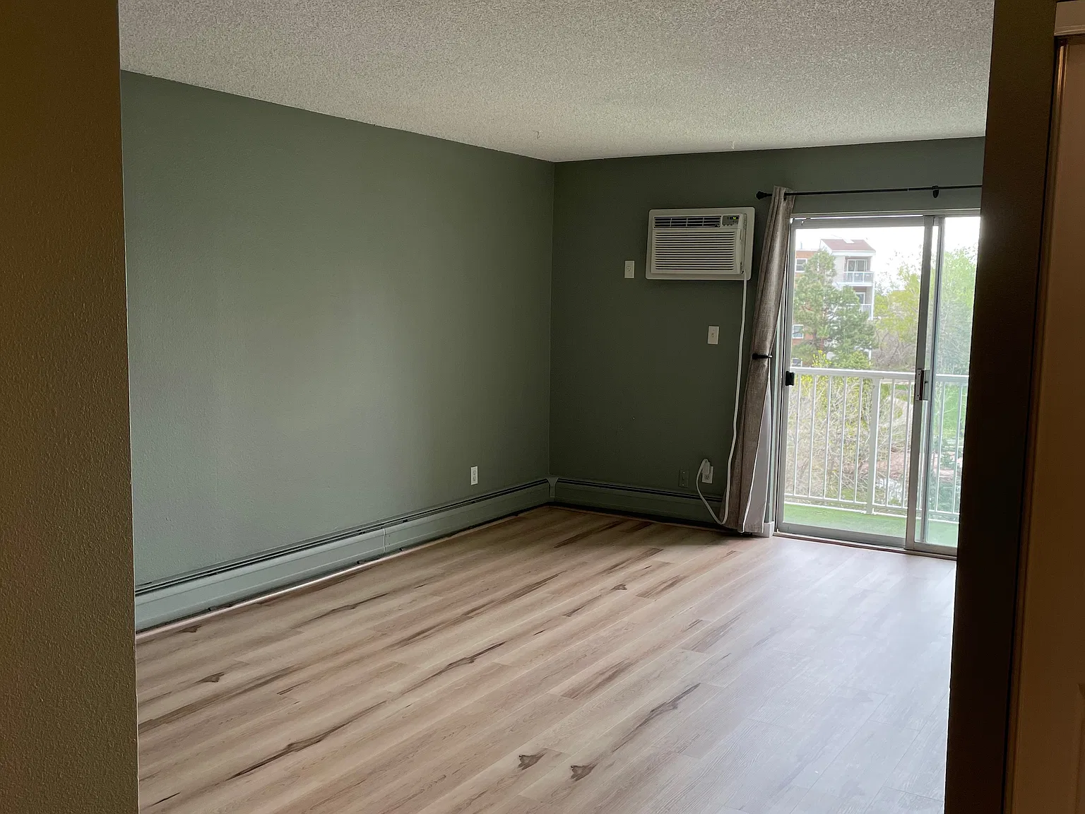 1 bed, 600 sqft, $1,800 — Photo 4