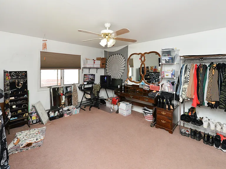23 Kinzley St — Photo 7