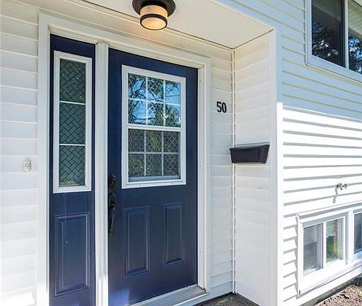 4th image of 50 Glengarry Dr