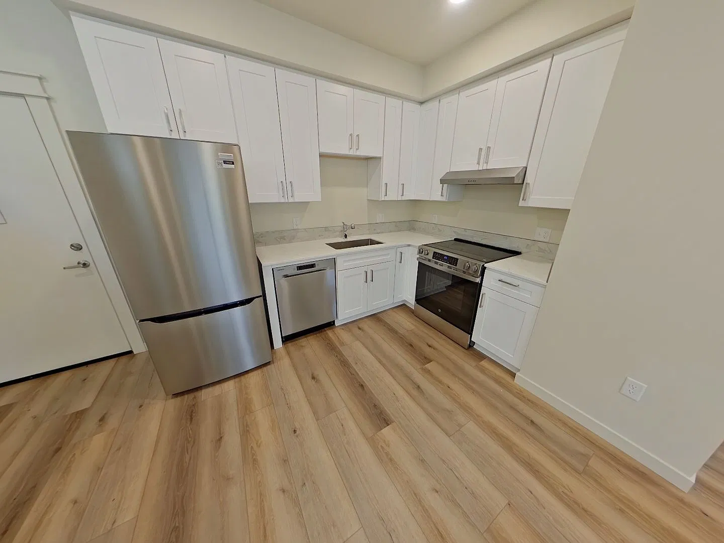 Lincoln Street Apartments — Photo 4